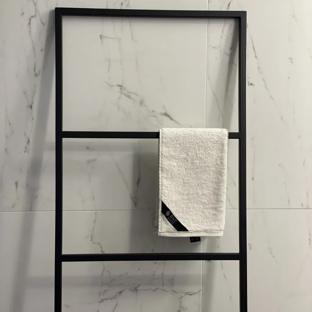 Pulcher Towel Rack PTR83 - Matt svart