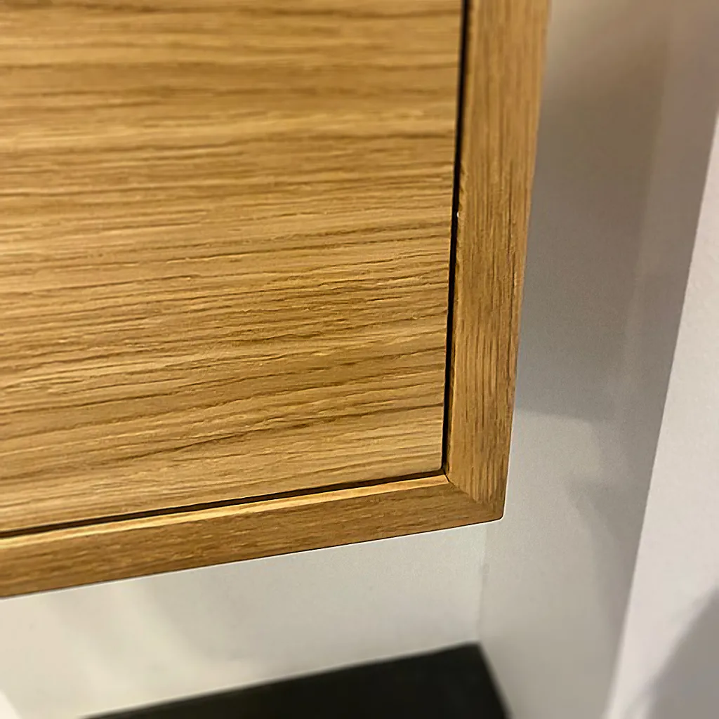 CPH Tapwork BS2 - 30x32x160h cm., Snekkerhøyskap i naturlig eik 