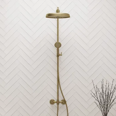 Hassel&Teudt HBR800 S02 - Dusjstangsett m/Ø31 cm. Rain DeLuxe m/EasyClean, polert messing Natural