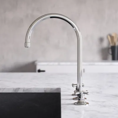 Hassel&Teudt HHV605 S05 - Kjøkkenbatteri med svingbar tut, Krom