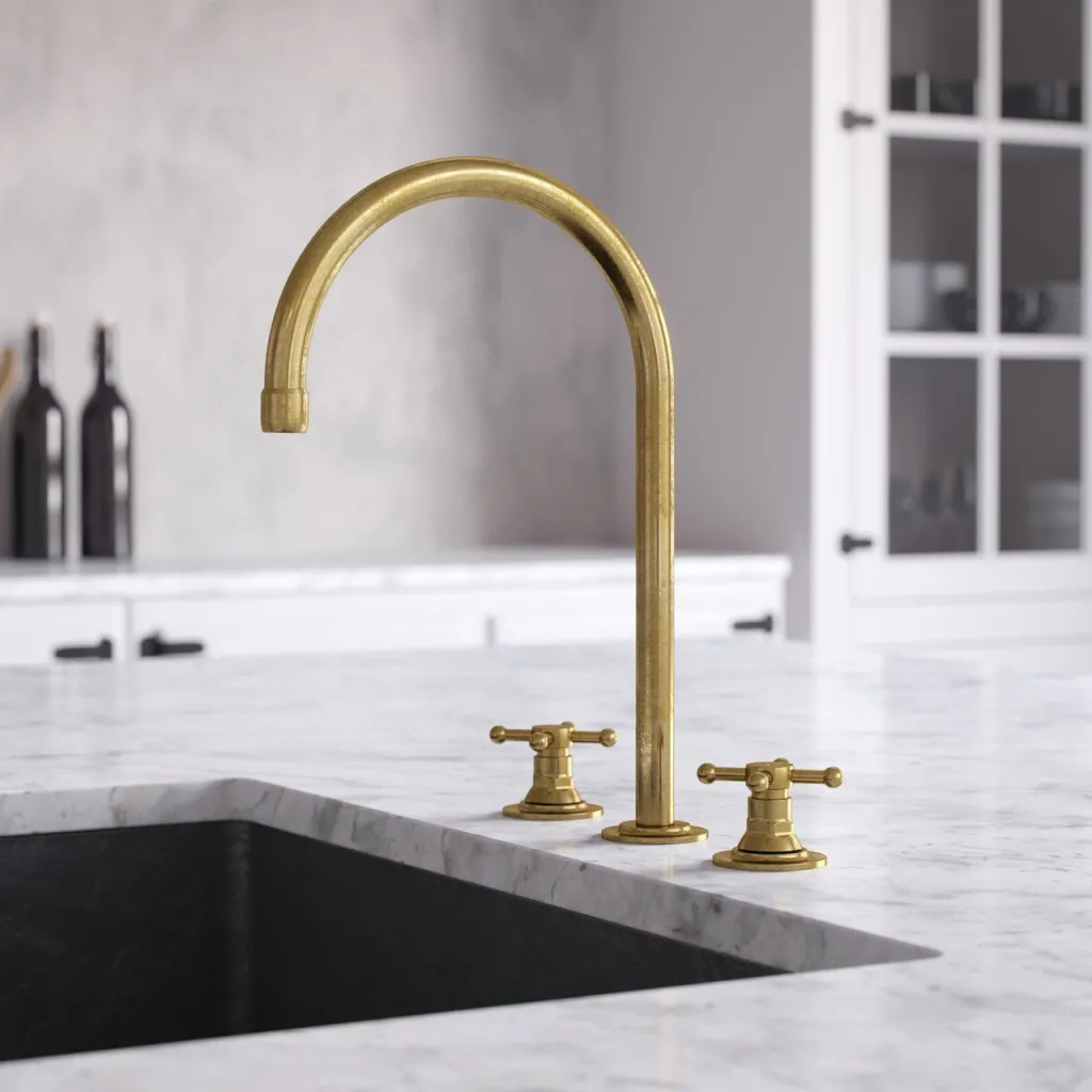 Hassel&Teudt HHV605 S05 - Kjøkkenbatteri med svingbar tut, Polert messing Naturfarget