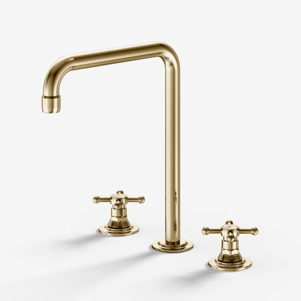 Hassel&Teudt HHV605 S06 - 3-hulls kjøkkenarmatur med svingbar tut, polert messing naturfarget