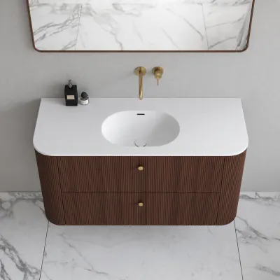 Noorwork 120 - Snekkerarbeid i valnøtt inkludert matt hvit Corian®-vaskeplate