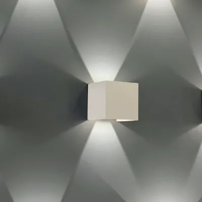 UP&DOWN - LED Vegglampe, 100x100, IP 54, Hvit