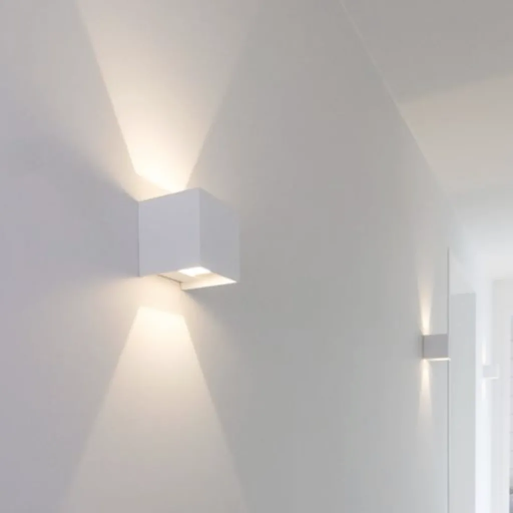 UP&DOWN - LED Vegglampe, 100x100, IP 54, Hvit