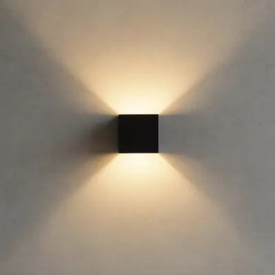 UP&DOWN - LED-vegglampe, 100x100, IP 54, svart